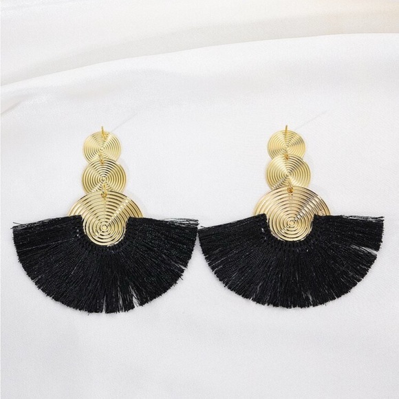 ✨NEW Chic Spiral Gold and Black Fringe Earrings - Picture 4 of 6